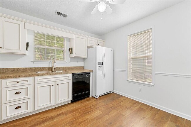 Building Photo - 3040 Majestic Park Ct