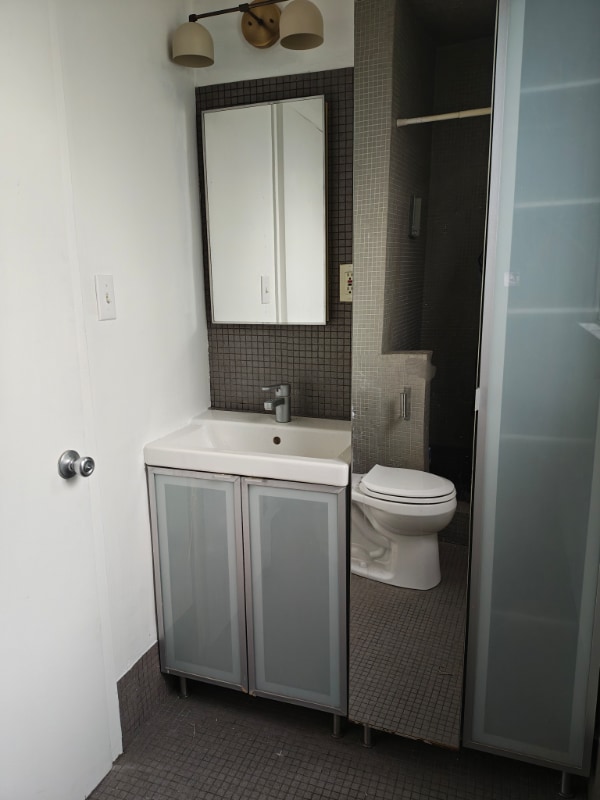 Building Photo - 250 3rd Ave