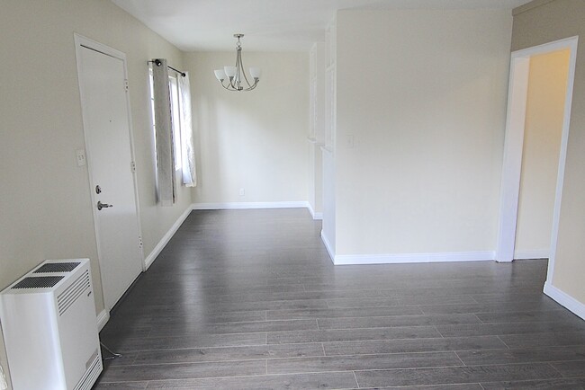 Building Photo - 2621 Cloverfield Blvd