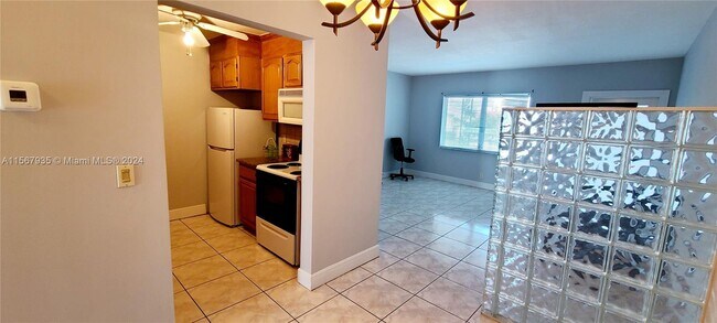 Foto del edificio - 630 Layne Blvd