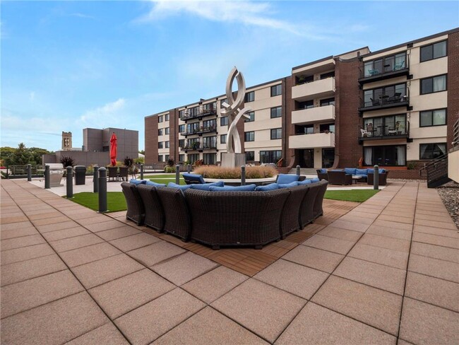 Foto del edificio - 48 Groveland Terrace