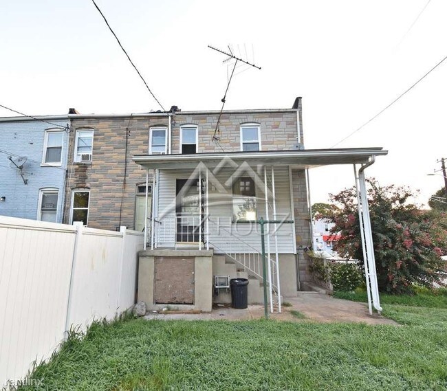 Building Photo - 3 br, 1 bath Apartment - 427 Maude Ave