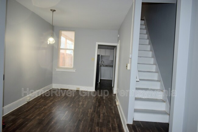 Building Photo - 430 Muench St