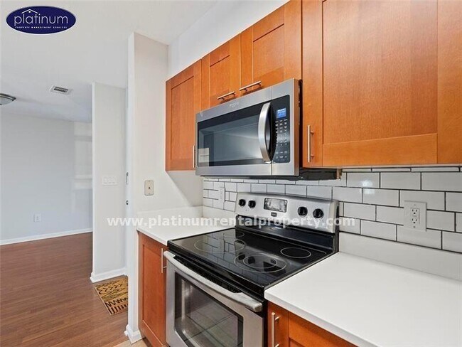 Foto del edificio - 1217 Pine Heights Dr NE