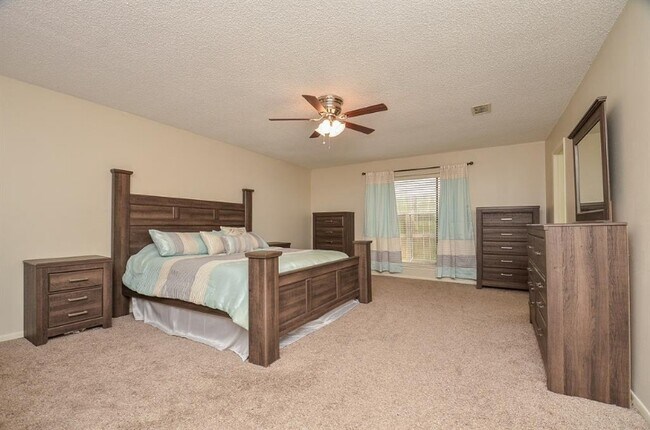 Building Photo - 3514 W Creek Club Dr