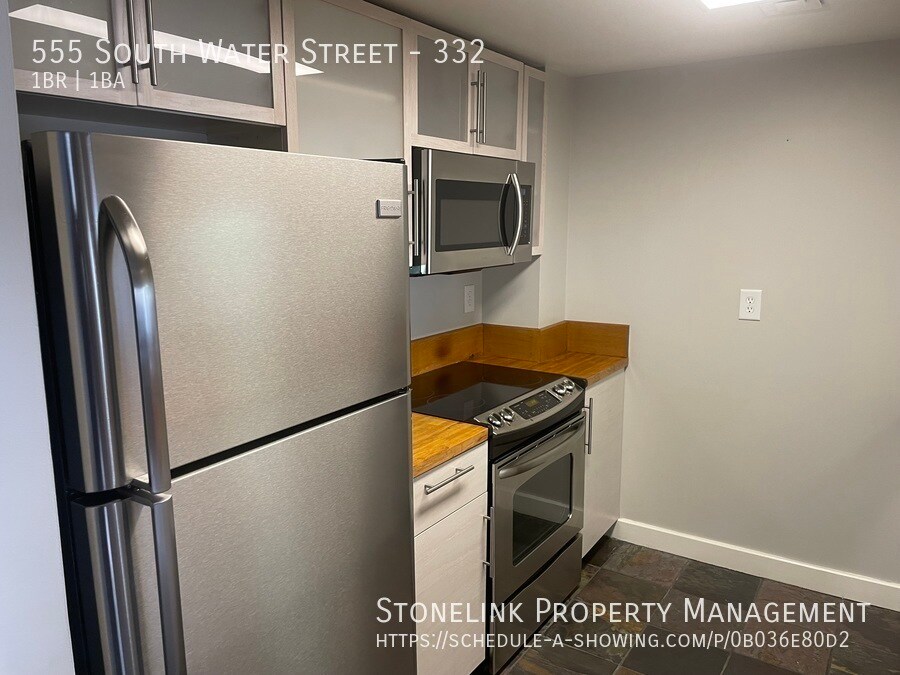 Foto principal - 555 South Water Street