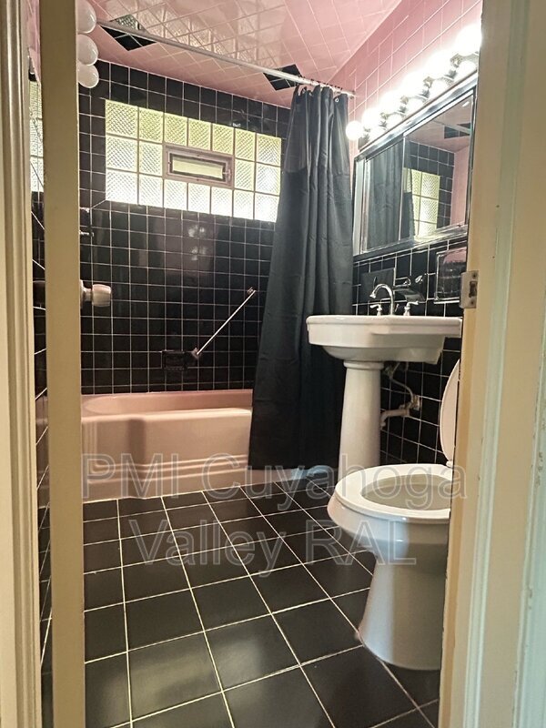 Foto del edificio - 1927 Tudor St