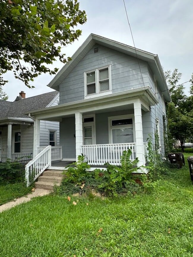 Building Photo - 1107 E Republic St