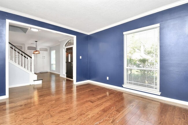 Building Photo - 3606 Scenic Valley Dr
