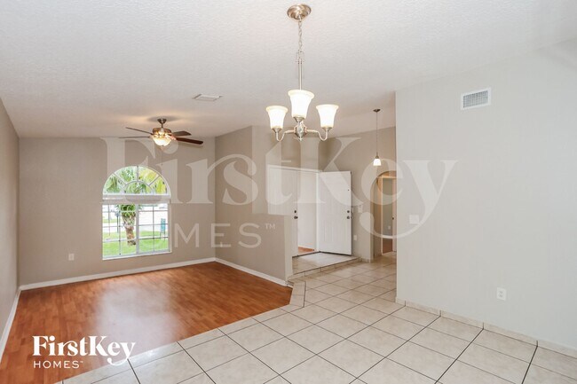 Foto del edificio - 15565 SW 138th Ave
