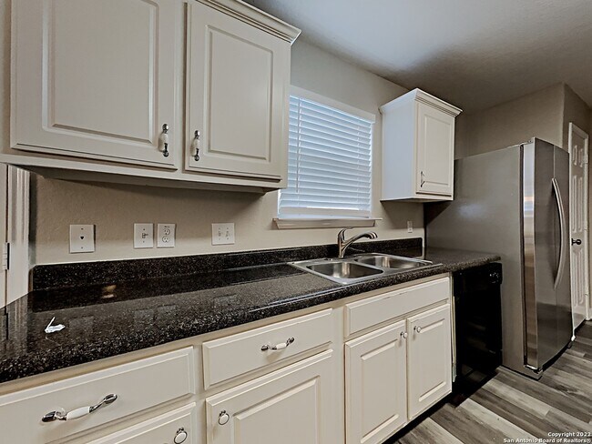 Building Photo - 5815 Apache Canyon