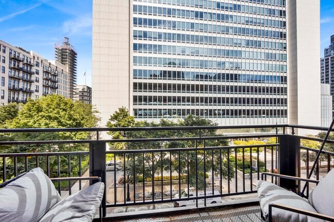 Foto del edificio - 525 W Superior St