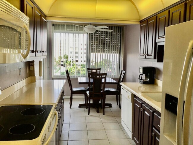Foto del edificio - 3589 S Ocean Boulevard Unit 505