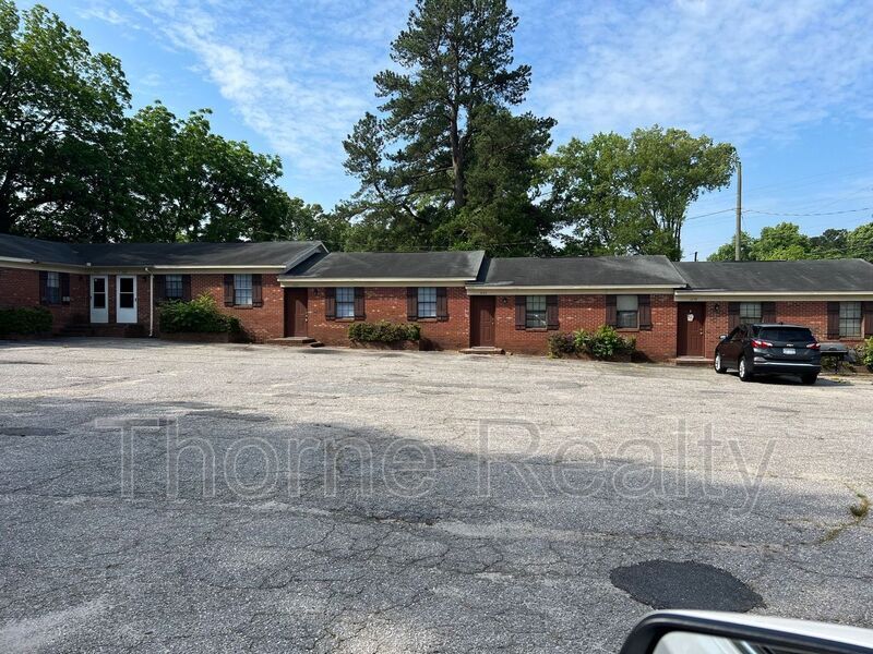 Foto principal - 1155 Williford St