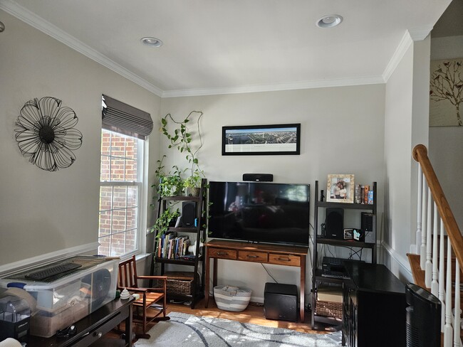 2nd floor - 2348 Huntington Station Ct