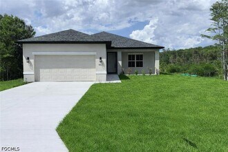 Building Photo - 460 Westchester Dr