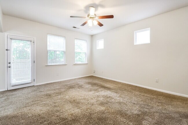 Building Photo - 464 Lobdale Falls Dr