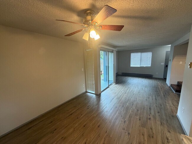 Building Photo - TAC T 1214-1216