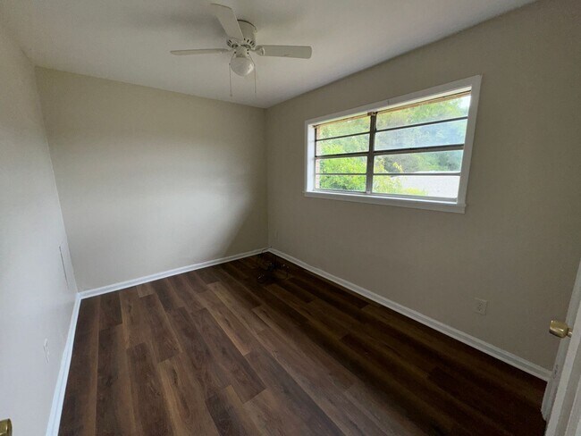 Building Photo - Wadsworth Apartments