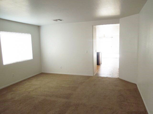 Foto del edificio - 22245 W Yavapai Street