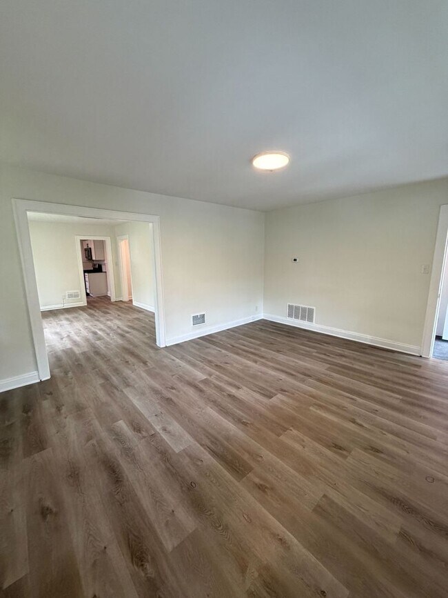 Foto del edificio - 1272 Kent St