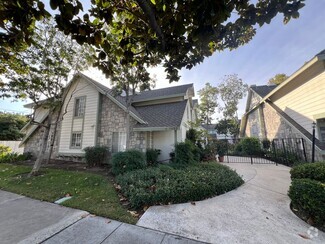 Building Photo - 1938 W Culver Ave