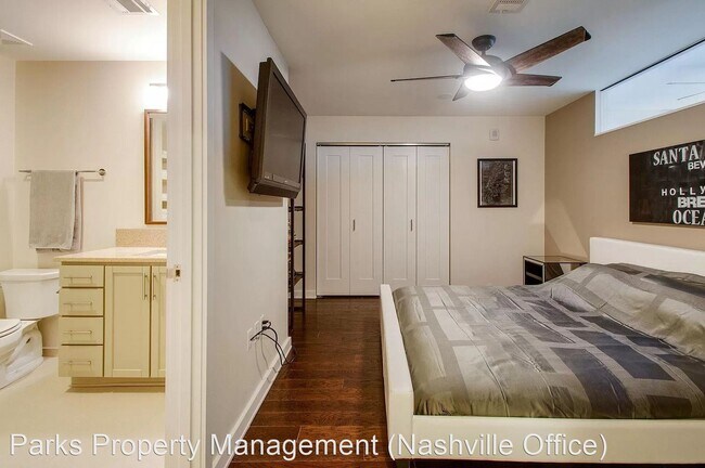 Building Photo - 2 br, 2 bath House - 1212 Laurel Street Un...