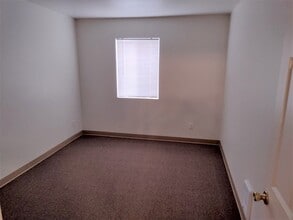 Building Photo - 450 J St