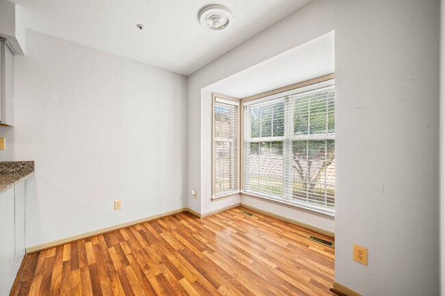 Foto del edificio - 445 Hartford Square
