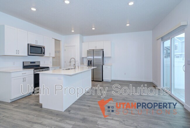 Building Photo - 1167 Fathom Ln