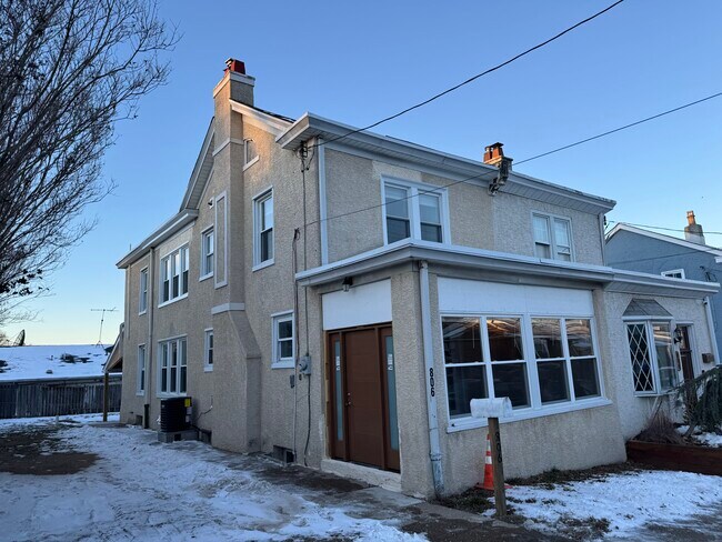 Building Photo - 806 Manatawna Ave