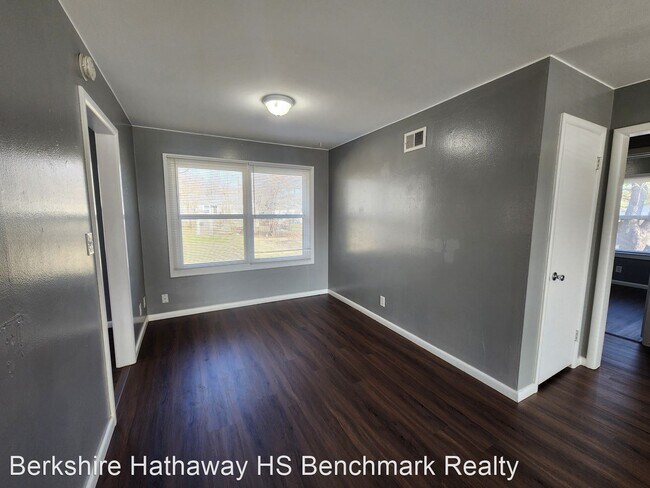 Building Photo - 3 br, 1 bath House - 1214 Rose Dr