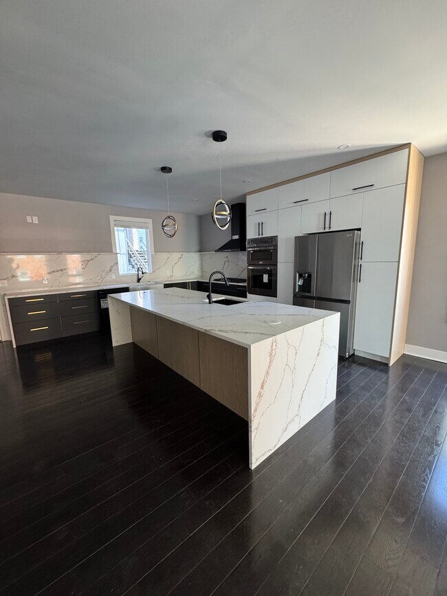 Foto del edificio - 3115 Brereton St