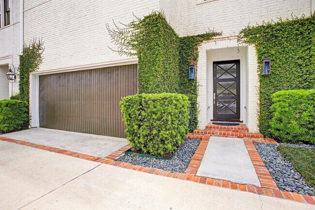 Foto del edificio - 3216 Bammel Ln