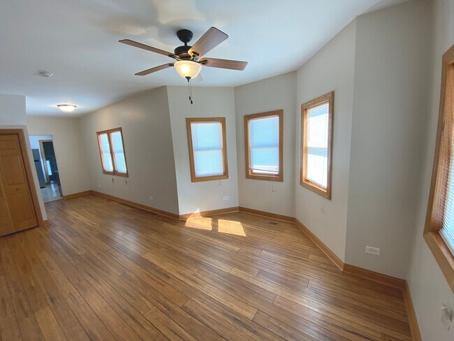 Building Photo - 209 Smith Ave