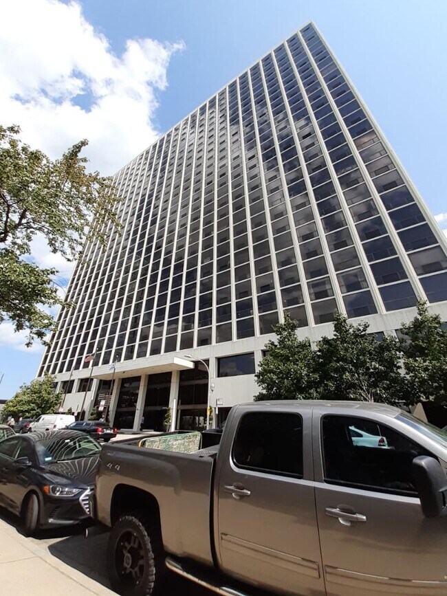 Foto del edificio - 4343 N Clarendon Ave