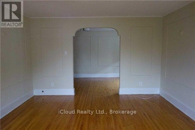 Building Photo - 1162 Avenue Rd