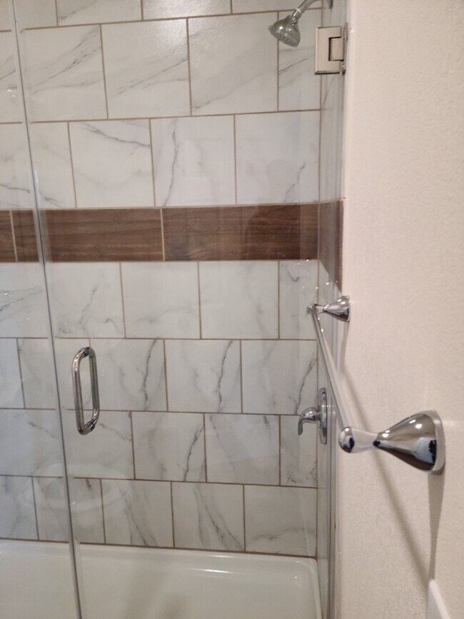 Foto del edificio - 22806 Shady Forest Dr