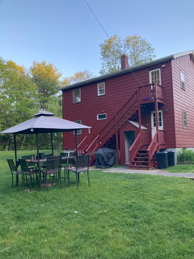 14 Victoria Cir, Pelham, NH 03076 Townhome Rentals in Pelham NH