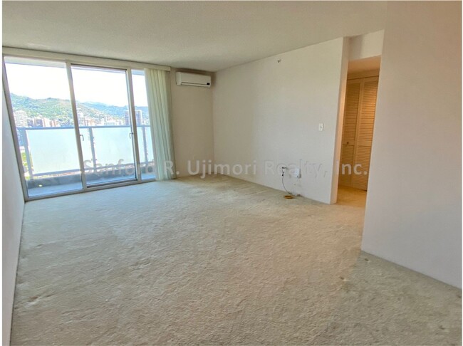 Building Photo - sout2701