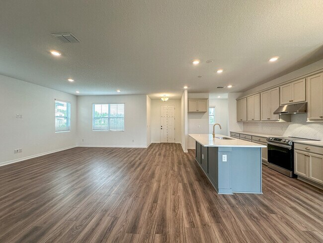 Building Photo - 17013 Seville Orange Road