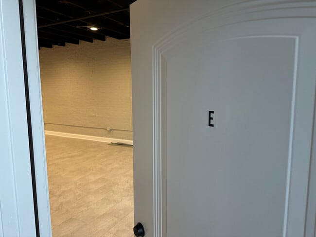 Photo - 104 S 4th St Apartment