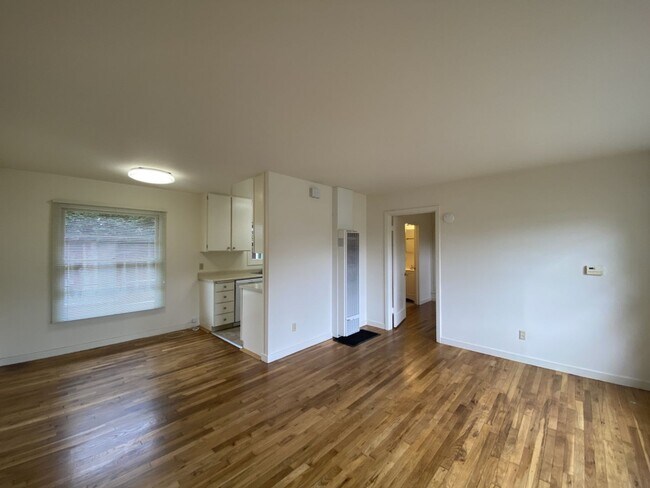 Foto del edificio - 635 Gibson Ave