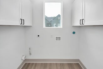 Building Photo - 5306 Kindred Gdn Ln