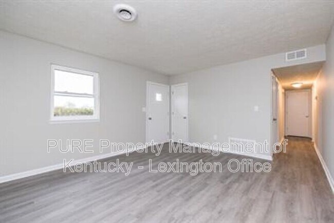 Foto del edificio - 1512 Shelburn Ct