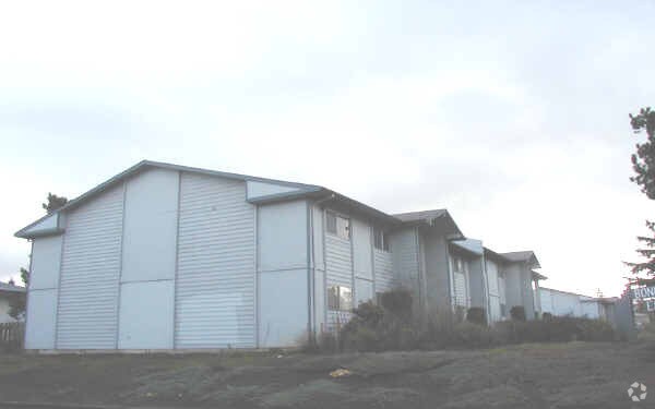 Building Photo - Bonney Brook Estates