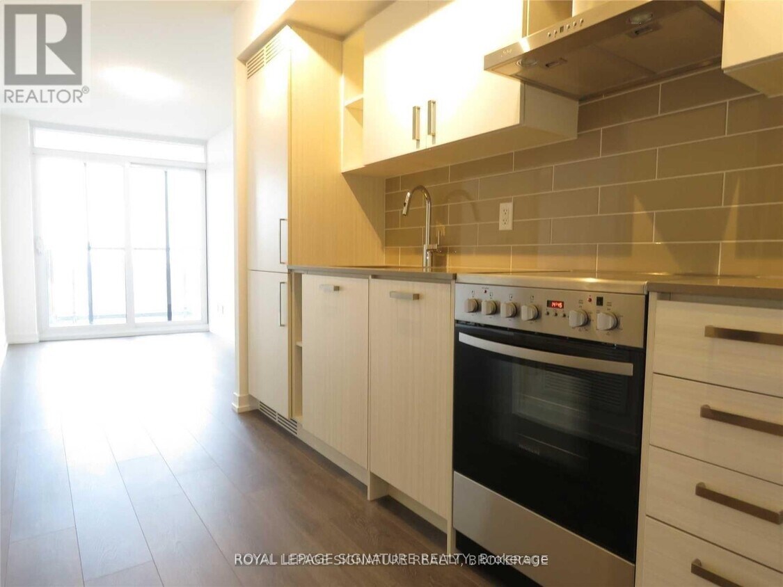 Photo principale - 125-2125 Redpath Ave