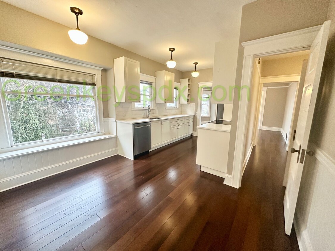 Foto principal - Beautiful Top Floor of Duplex in SW Portland