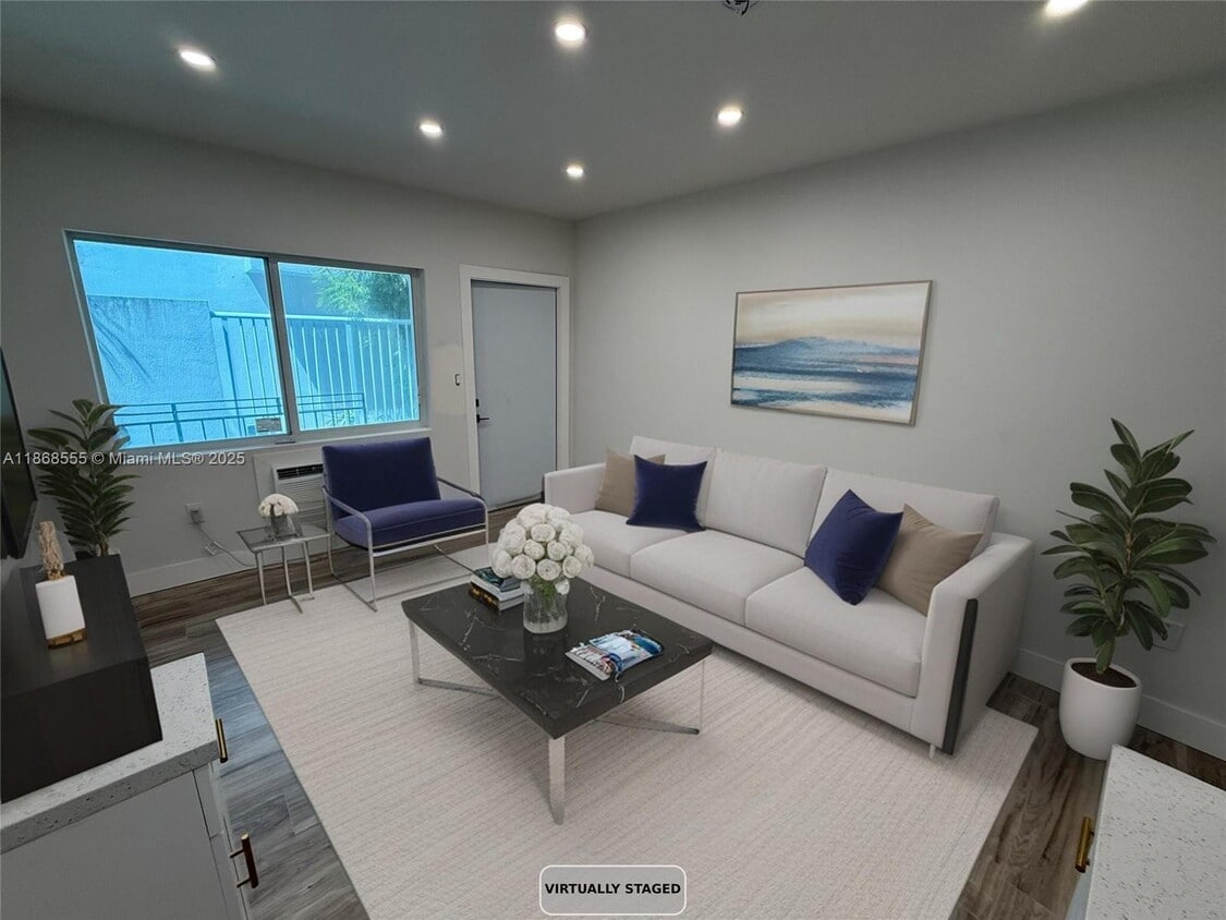 Foto principal - 935 Jefferson Ave