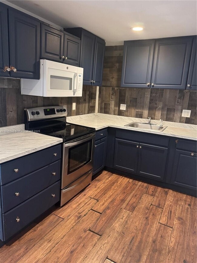 Foto del edificio - 1104 NW 64th St